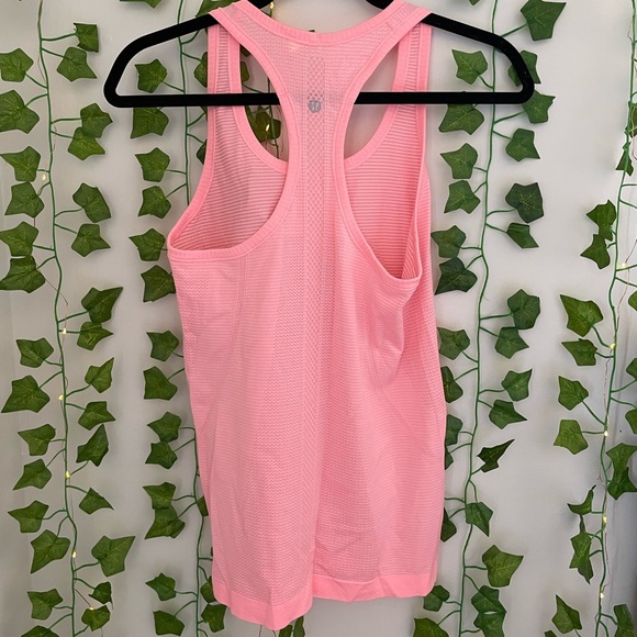 Lululemon Swiftly Tech Racerback - Picture 2 of 2